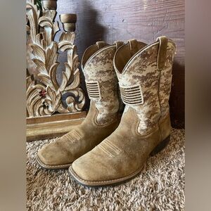 ARIAT Cowboy Sport Patriot Flag Camouflage Brown Tan  Boots 7.5